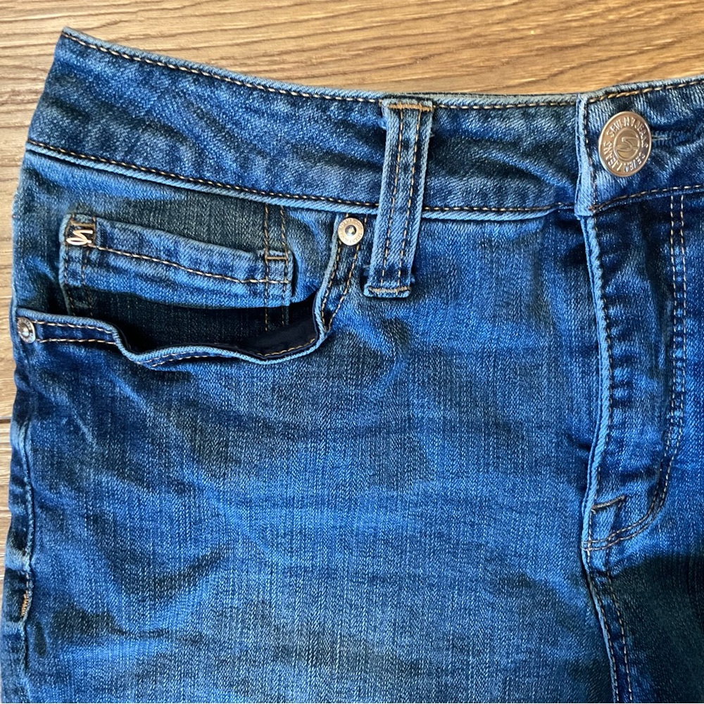 Seven7 Weekend Short Cut Off Denim Shorts Size 6 - Picture 2 of 7